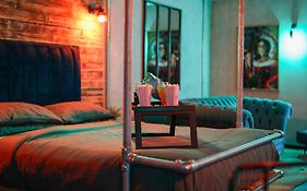 31B Urban Stays